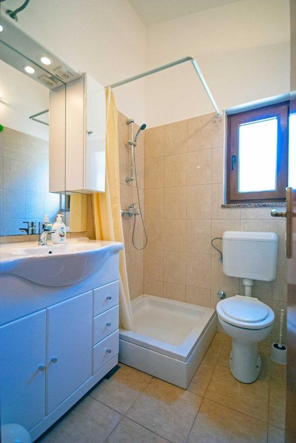 Apartman Kirac โปแมร์ ภายนอก รูปภาพ