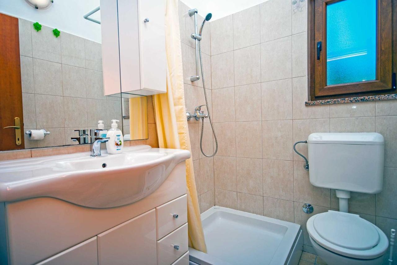 Apartman Kirac โปแมร์ ภายนอก รูปภาพ