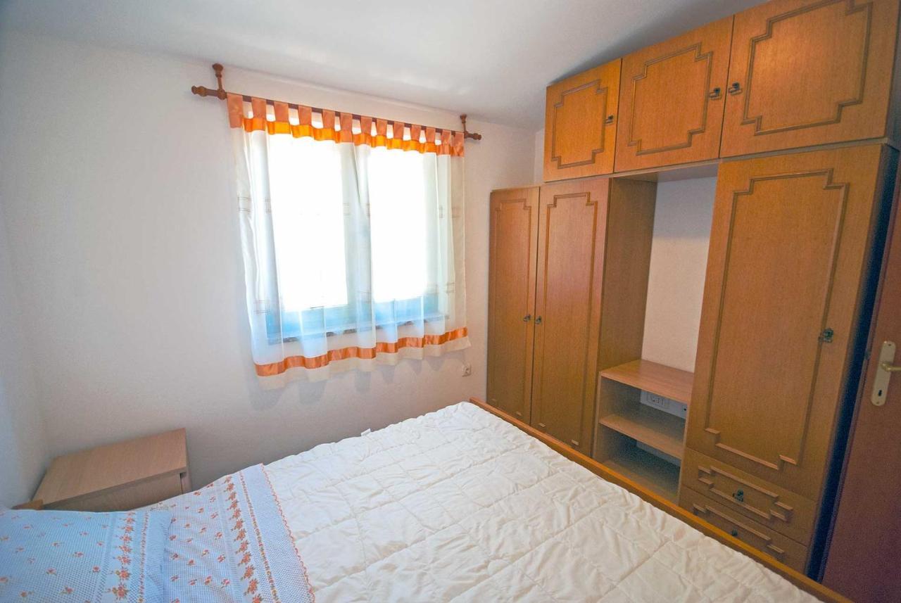 Apartman Kirac โปแมร์ ภายนอก รูปภาพ